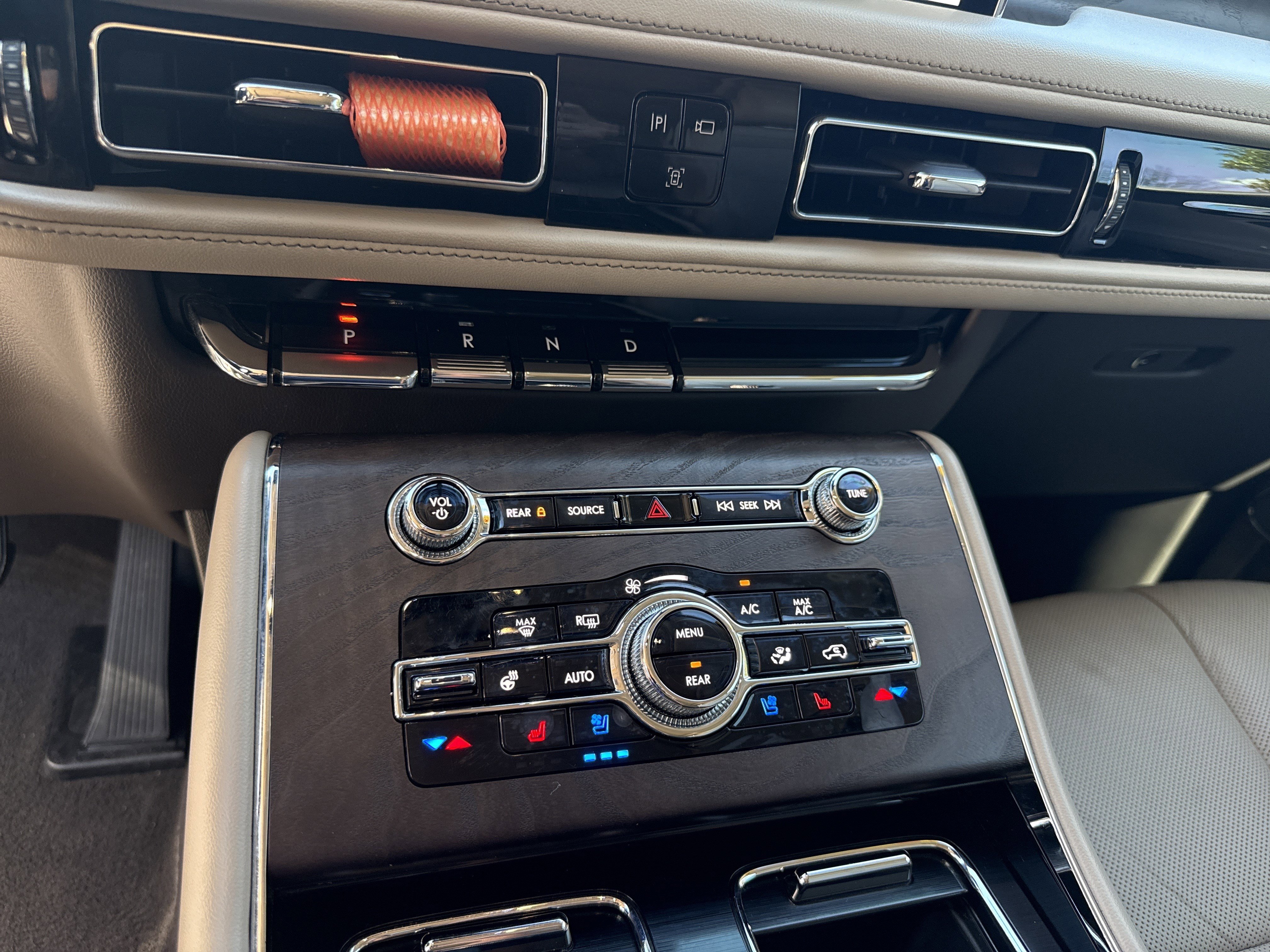 Used 2022 Lincoln Aviator Reserve w/ Equipment Group 201A image 31