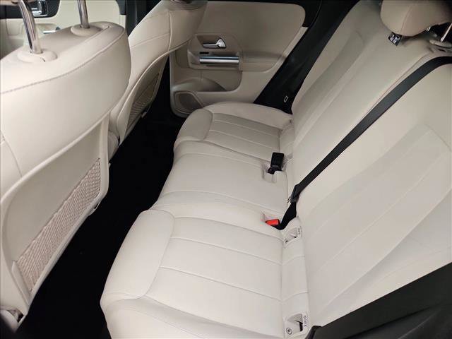 Used 2025 Mercedes-Benz GLA 250 4MATIC image 25