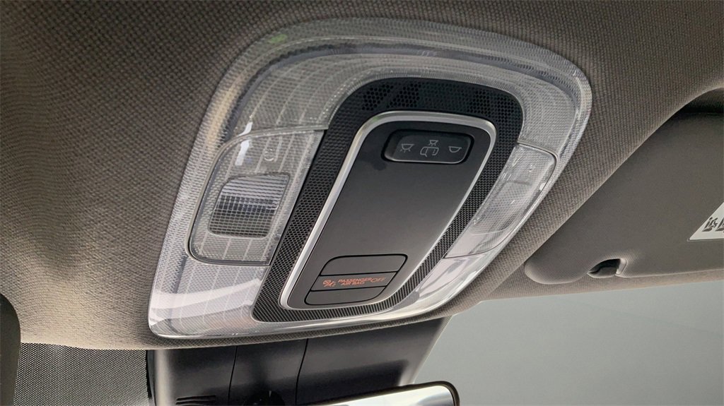 Certified 2025 Hyundai Elantra Sport image 29