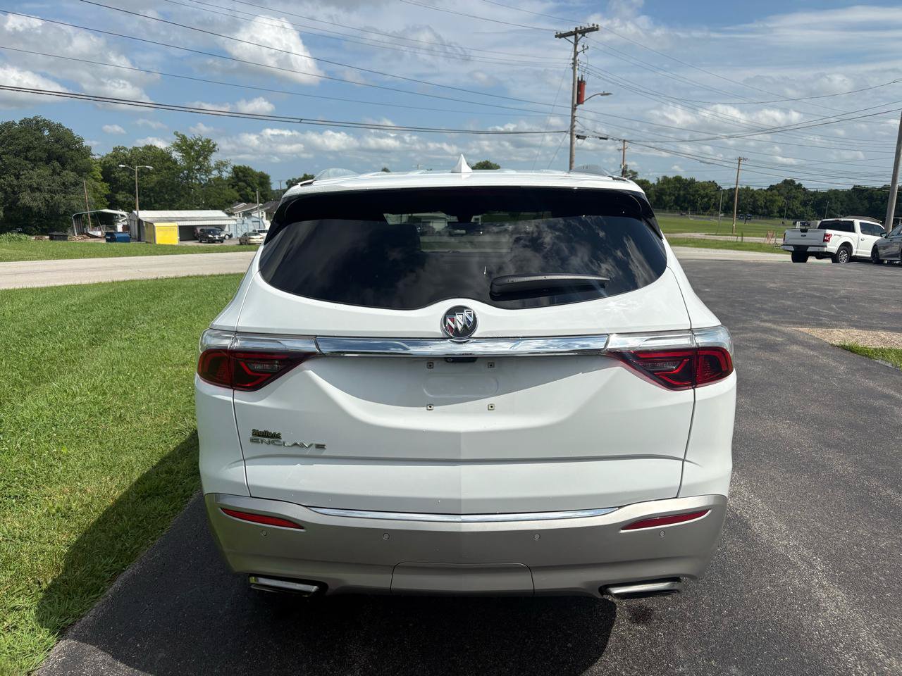 Used 2022 Buick Enclave Premium FWD image 3