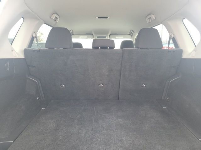 Used 2021 Nissan Rogue S image 15