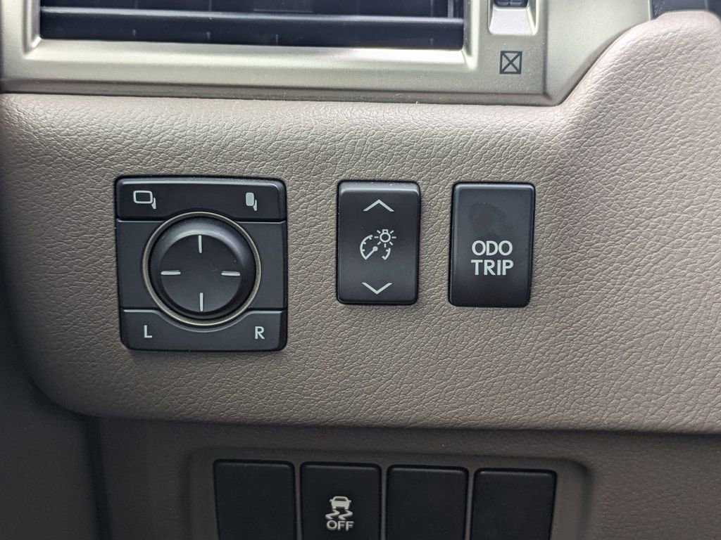 Used 2019 Lexus GX 460 w/ Navigation Package AWD/4WD image 25