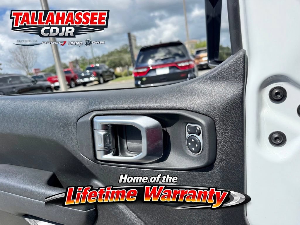 Used 2025 Jeep Gladiator Sport AWD/4WD image 15