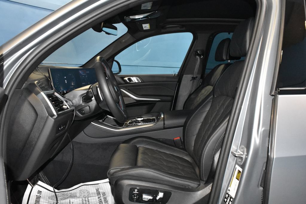 Certified 2025 BMW X5 M60i AWD/4WD image 8