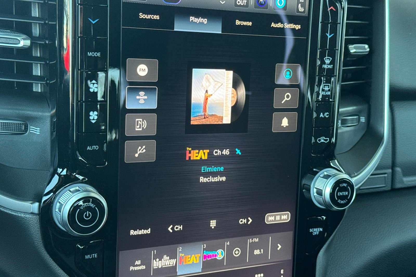 New 2026 RAM 1500 4x4 Crew Cab image 16