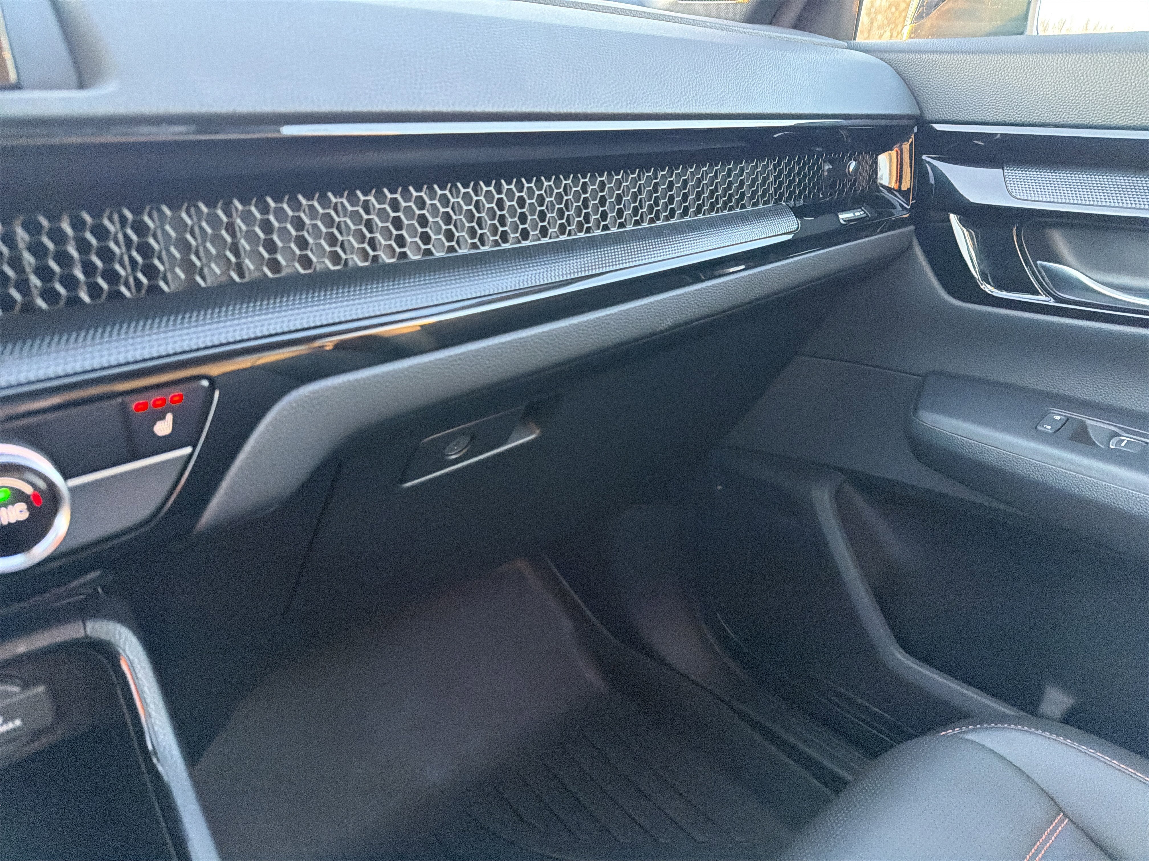 Used 2025 Honda CR-V Sport Touring image 43