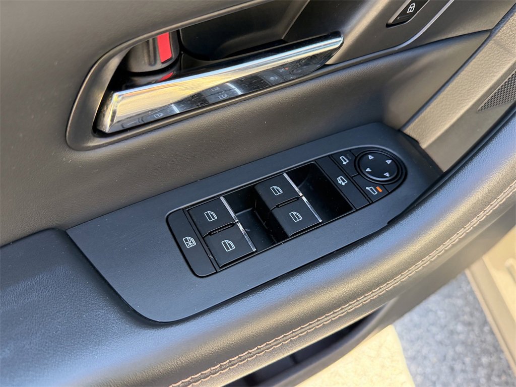 Certified 2025 MAZDA CX-70 3.3 Turbo S w/ Premium Package image 15