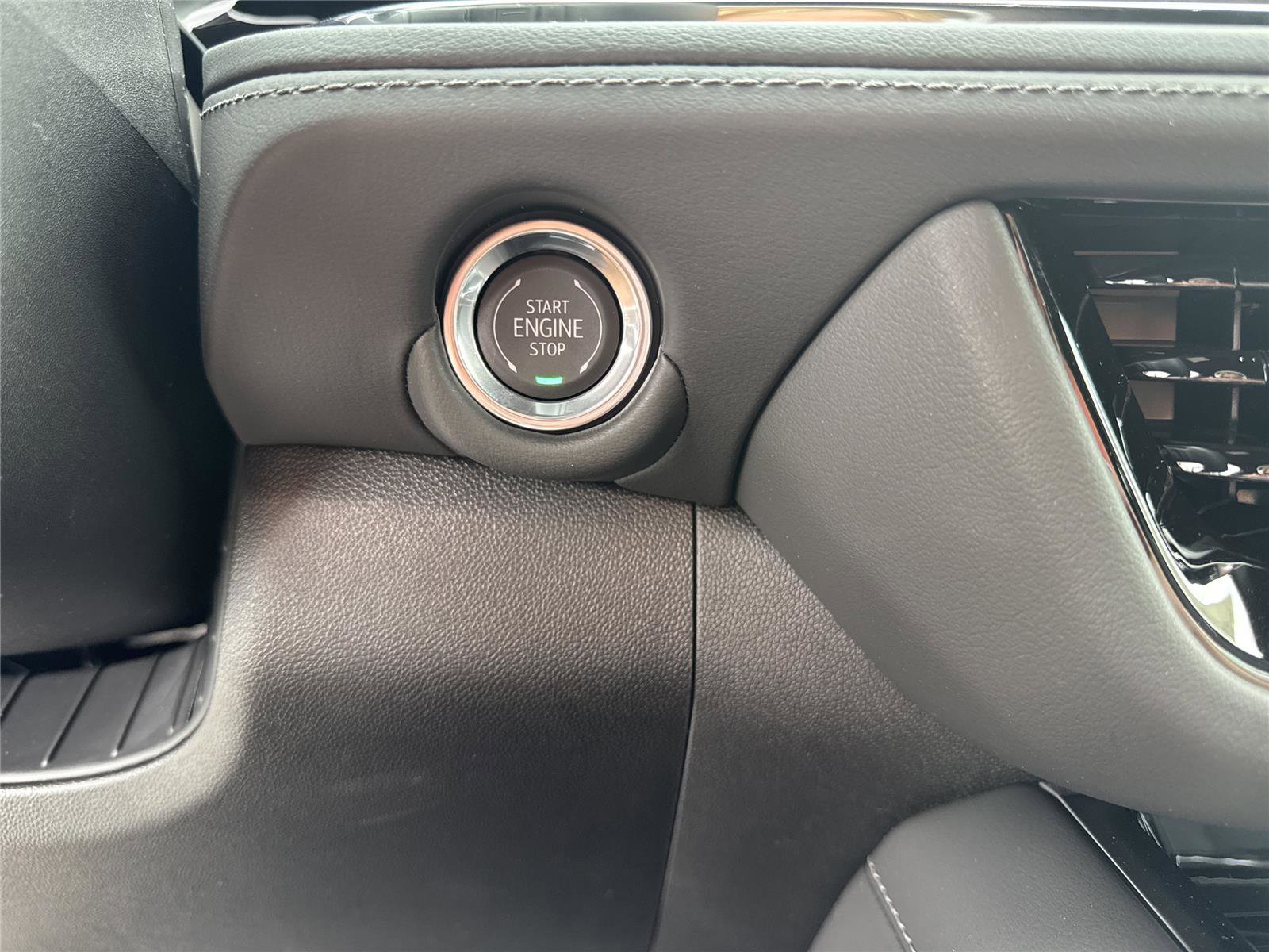 New 2026 Chevrolet Suburban LT w/ Comfort Package RWD image 40