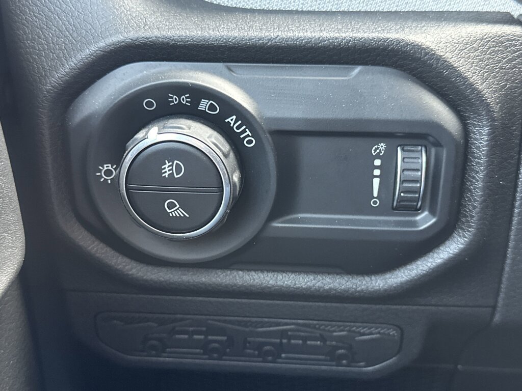 New 2025 Jeep Gladiator Sport image 15