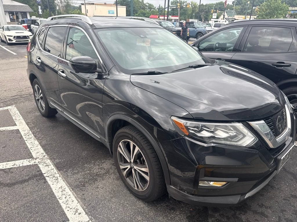 Used 2017 Nissan Rogue SL w/ SL Premium Package AWD/4WD image 4