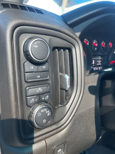 Used 2022 Chevrolet Silverado 2500 W/T w/ Gooseneck/5TH Wheel Package image 13