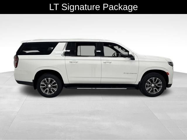 Used 2022 Chevrolet Suburban LT w/ LT Signature Package image 7