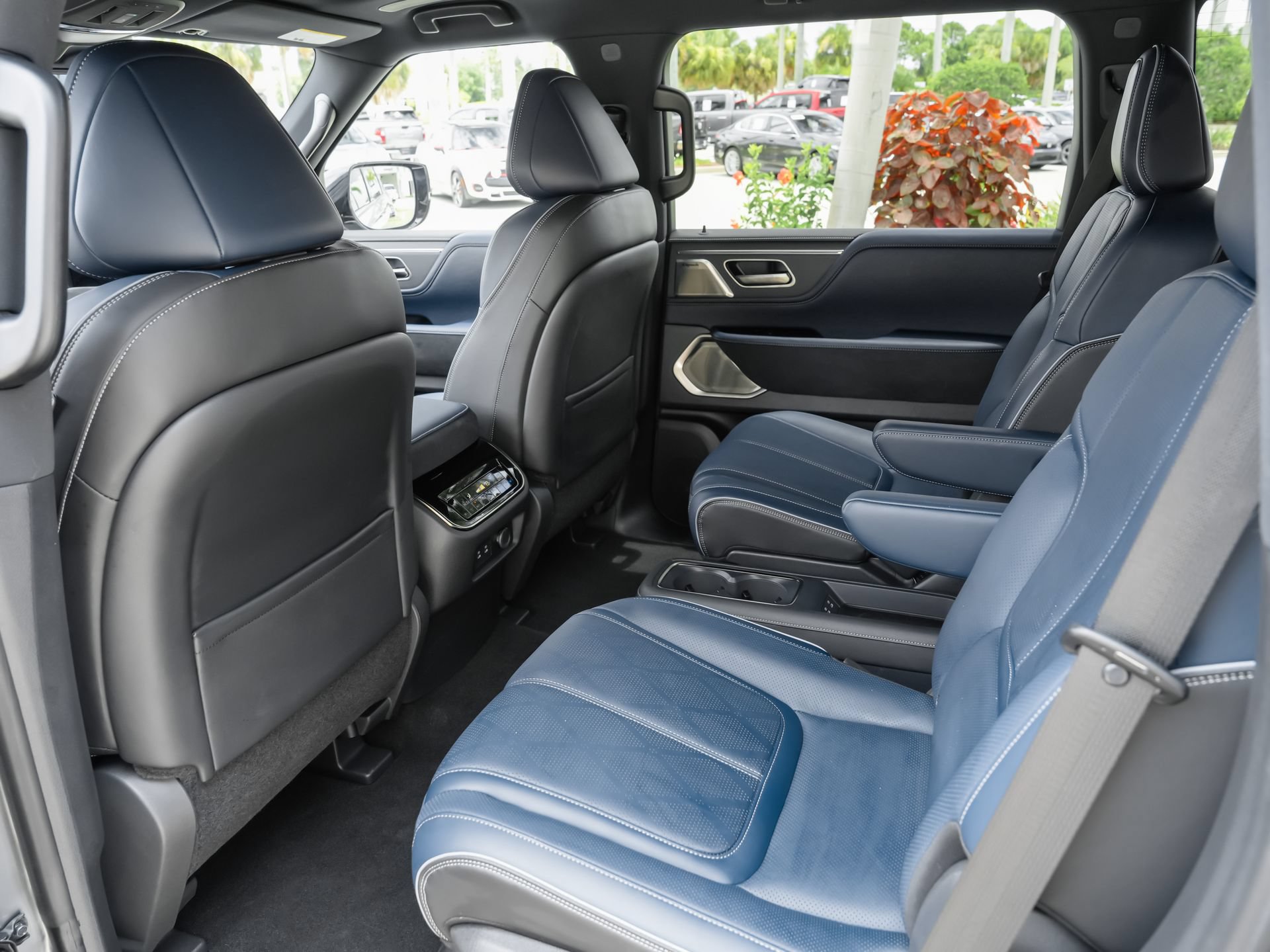 Certified 2026 INFINITI QX80 4WD image 32
