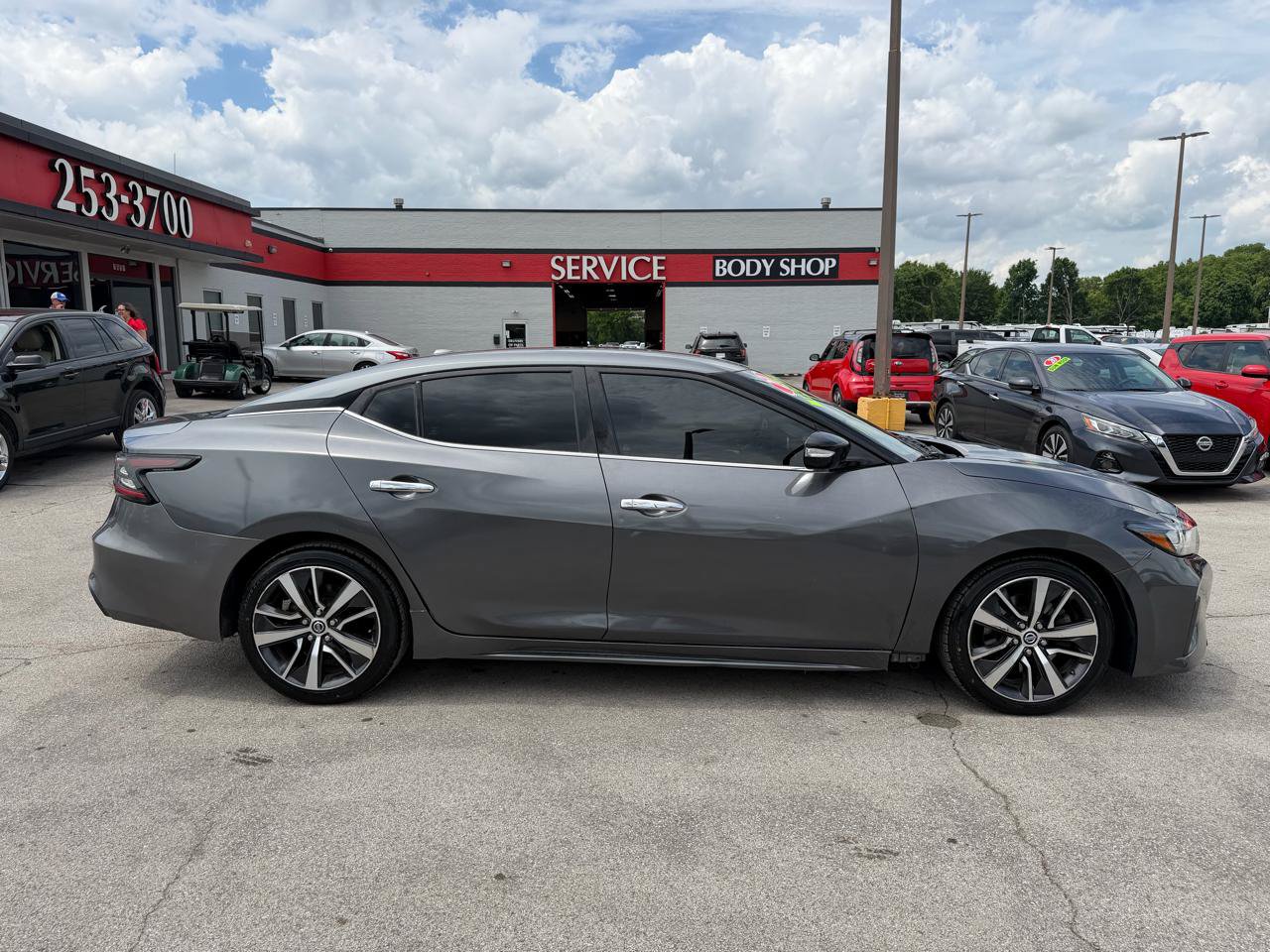 Used 2020 Nissan Maxima 3.5 SV w/ Floor Mat Group FWD image 2