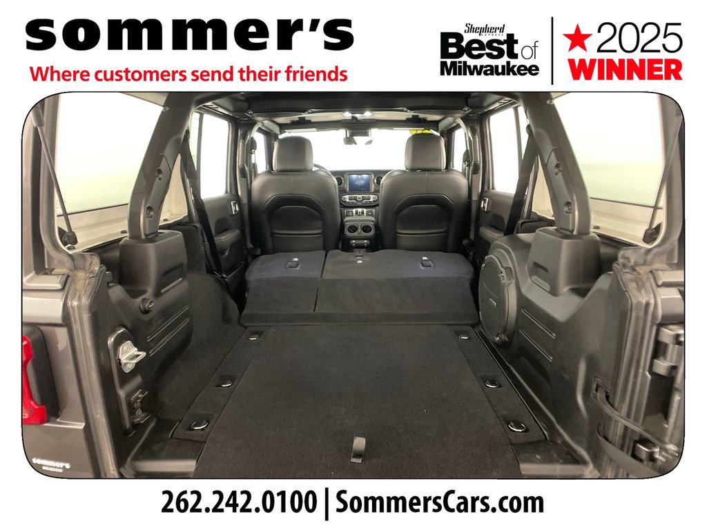 Used 2021 Jeep Wrangler Unlimited Sahara image 29