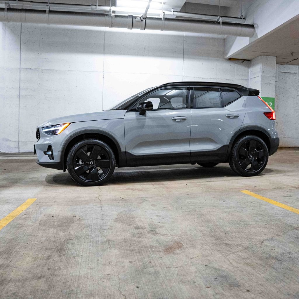 New 2026 Volvo XC40 B5 Ultra w/ Protection Package Premier AWD/4WD image 3