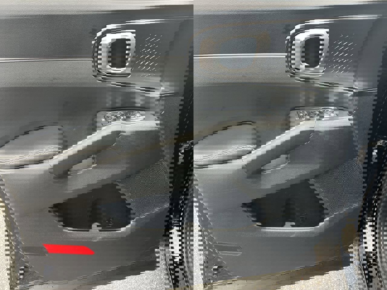 Used 2025 Kia Sorento LX image 14