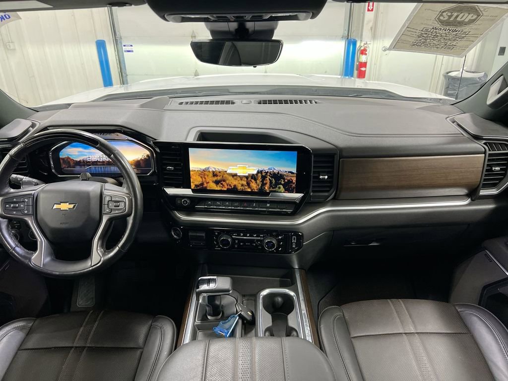 Used 2025 Chevrolet Silverado 1500 High Country w/ Technology Package image 10