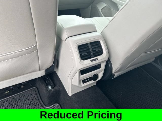 Used 2024 Volkswagen Tiguan Wolfsburg Edition AWD/4WD image 30