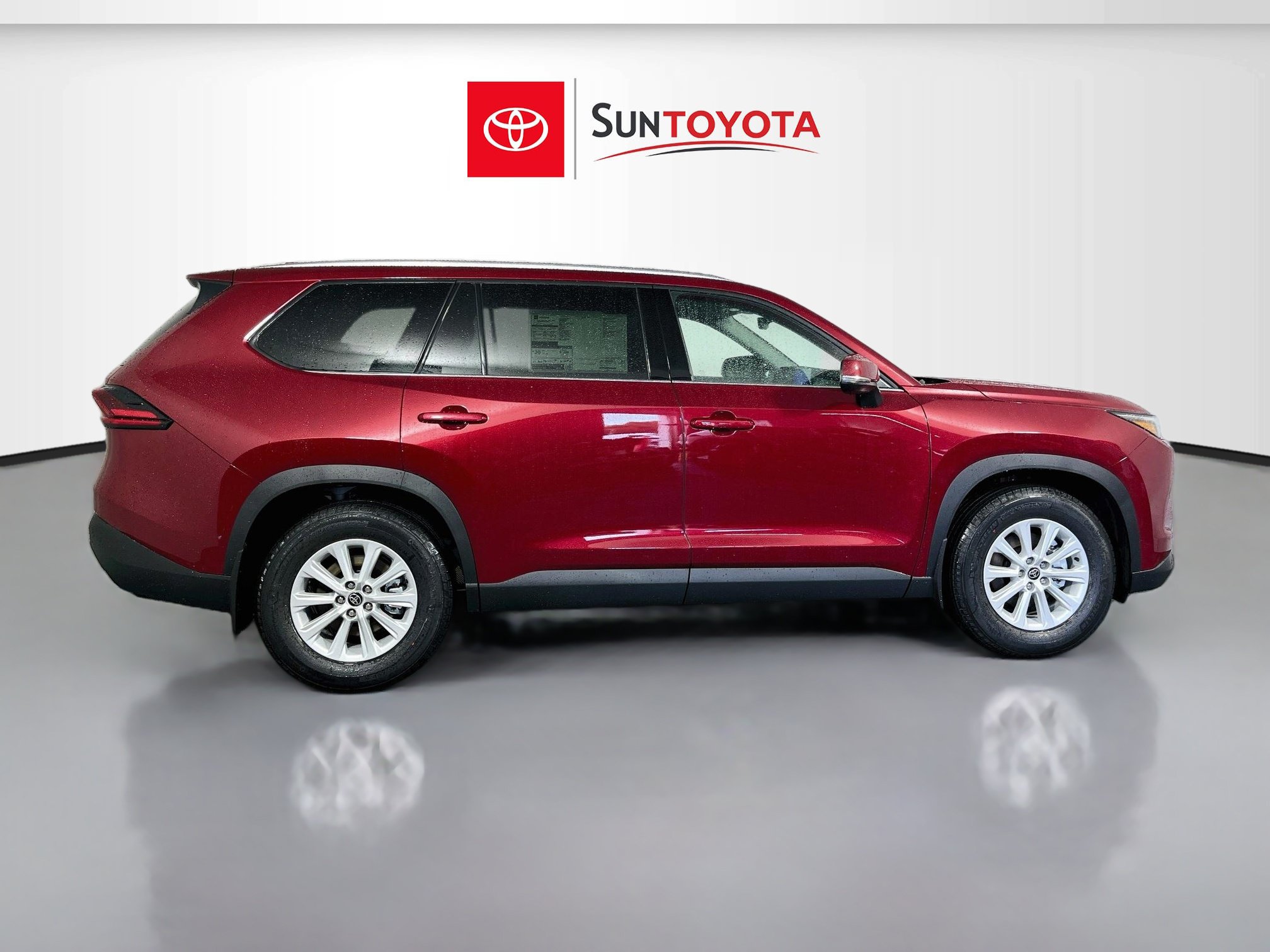 New 2026 Toyota Grand Highlander XLE FWD image 2