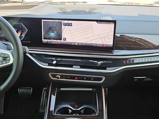 Used 2025 BMW X7 xDrive40i w/ M Sport Package AWD/4WD image 15