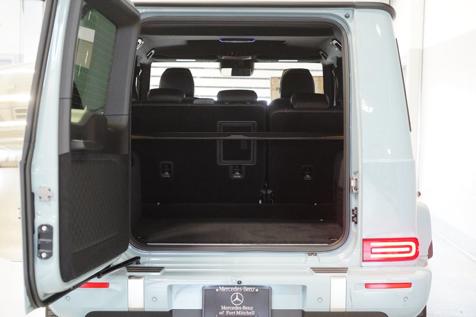 New 2027 Mercedes-Benz G 580 e image 33