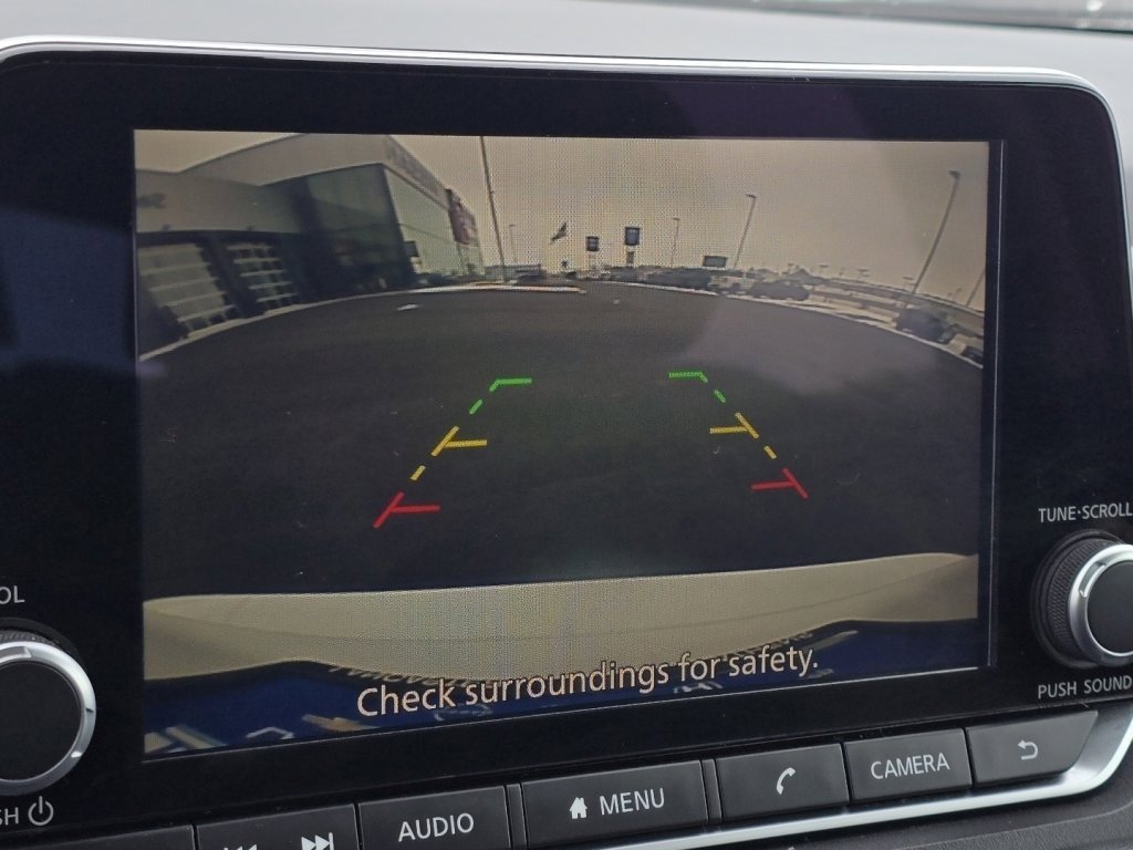 Used 2024 Nissan Rogue S image 6