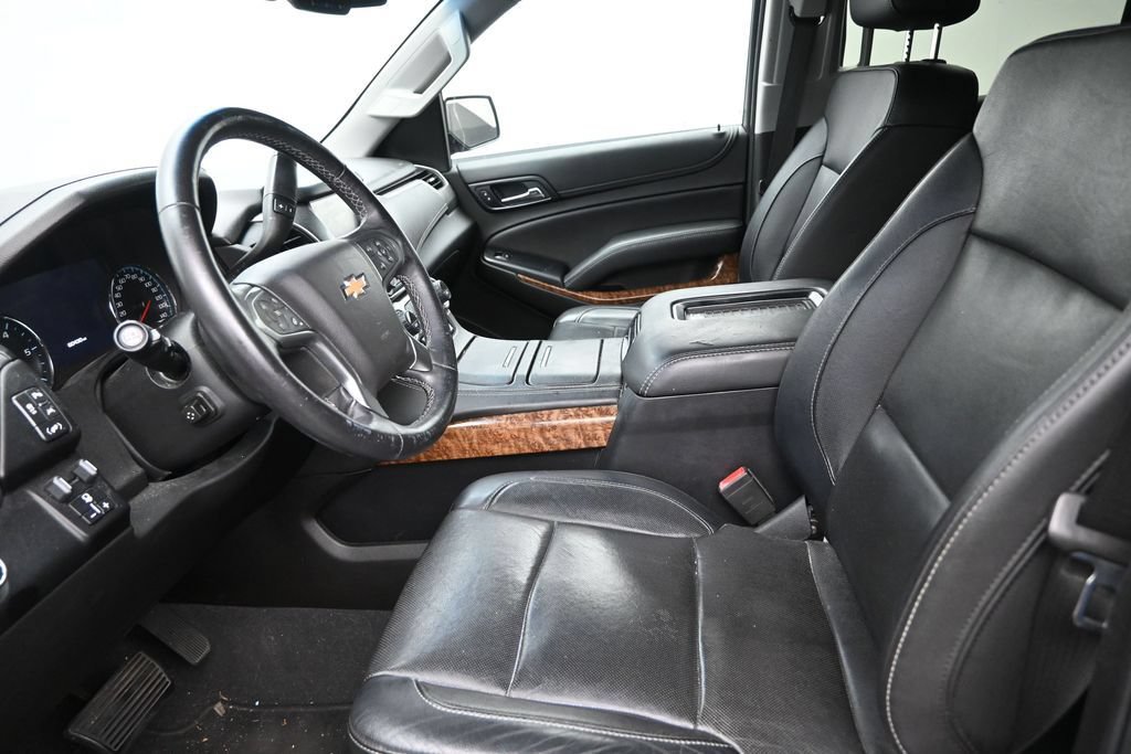 Used 2019 Chevrolet Suburban Premier RWD image 12