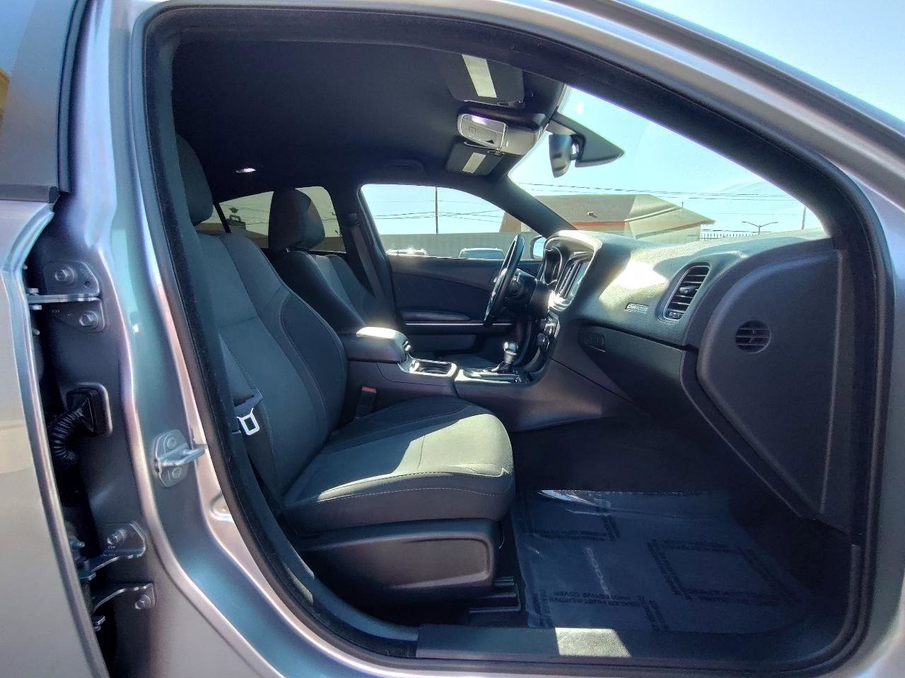 Used 2015 Dodge Charger SXT RWD image 46