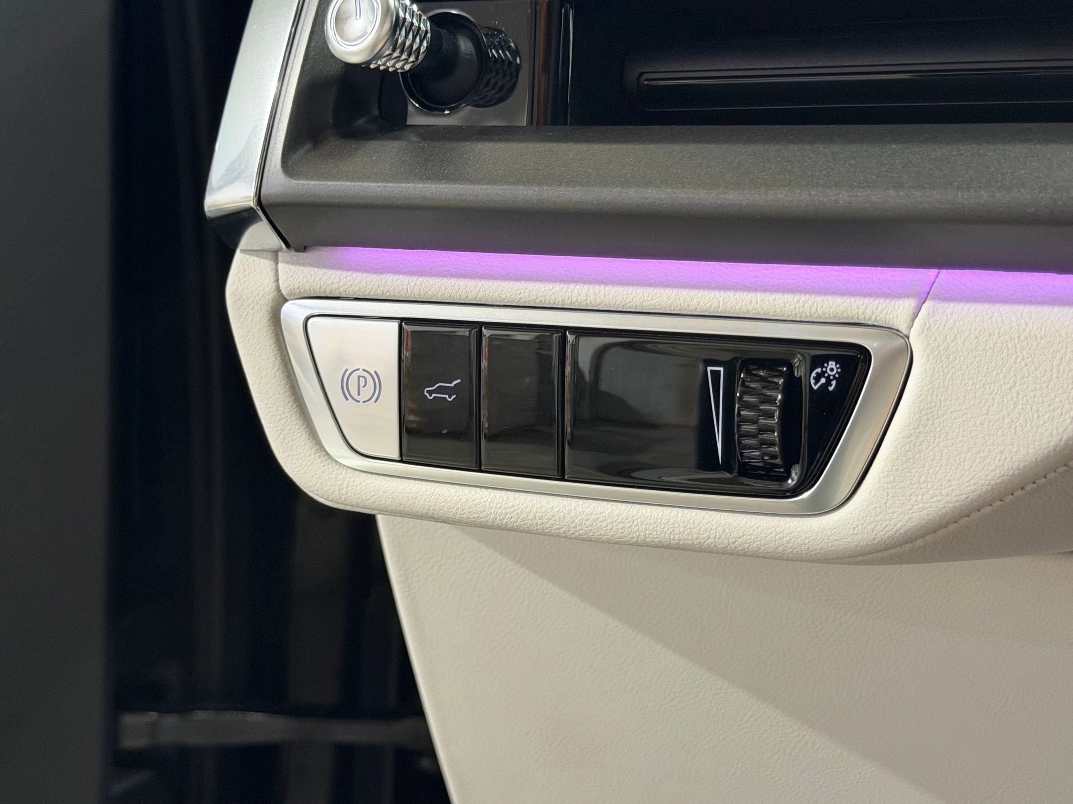 New 2026 Cadillac Vistiq Luxury AWD/4WD image 16
