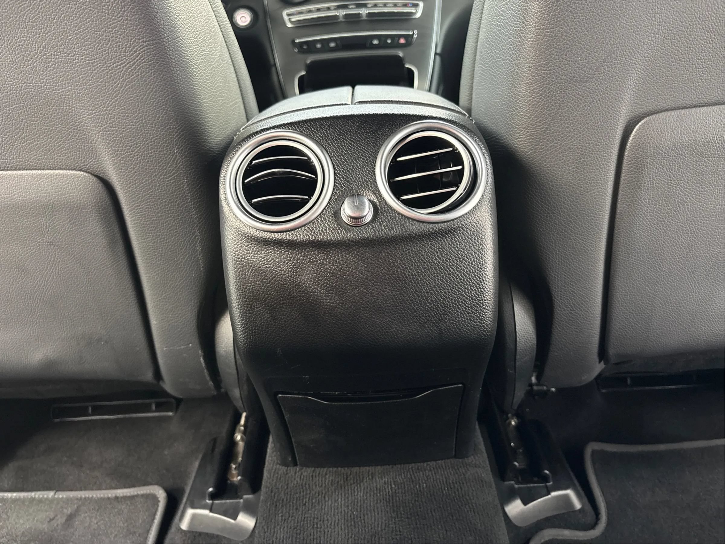 Used 2021 Mercedes-Benz GLC 300 4MATIC image 26