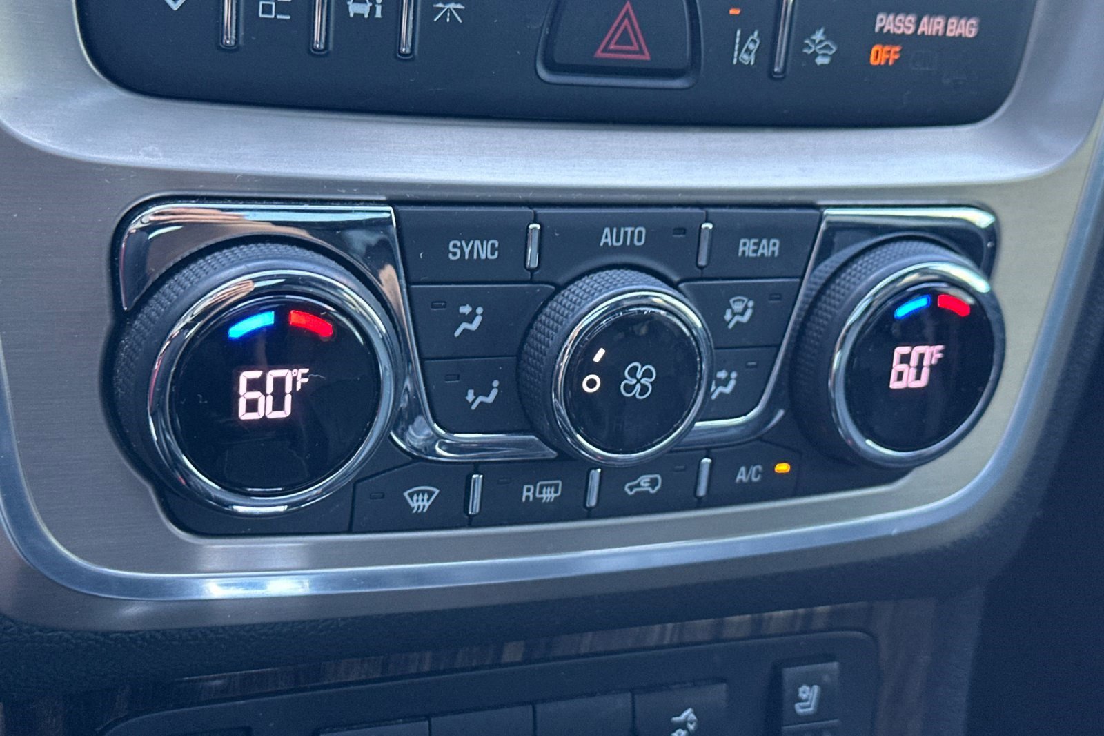 Used 2014 GMC Acadia Denali image 28