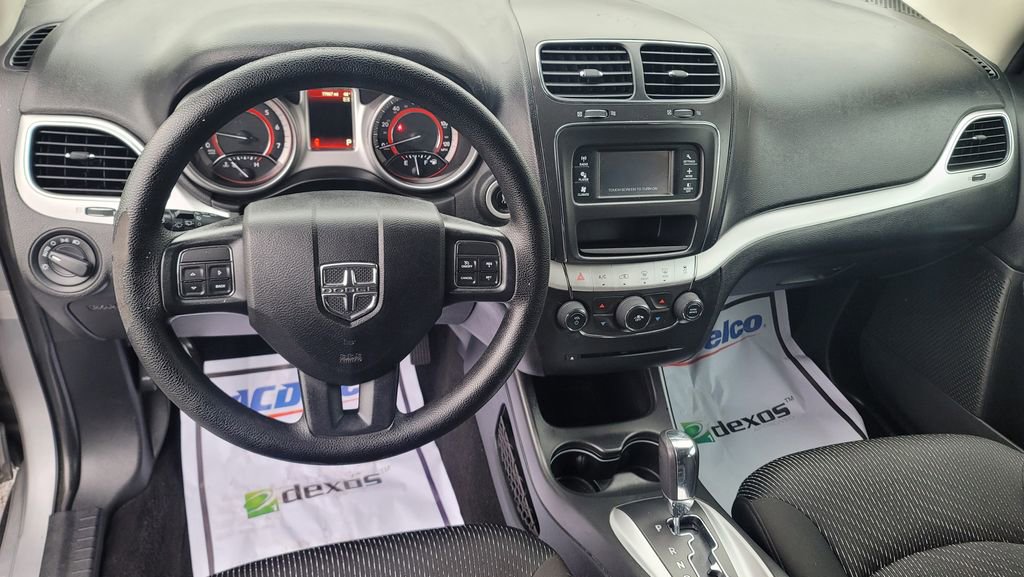 Used 2016 Dodge Journey SE w/ Flexible Seating Group image 24