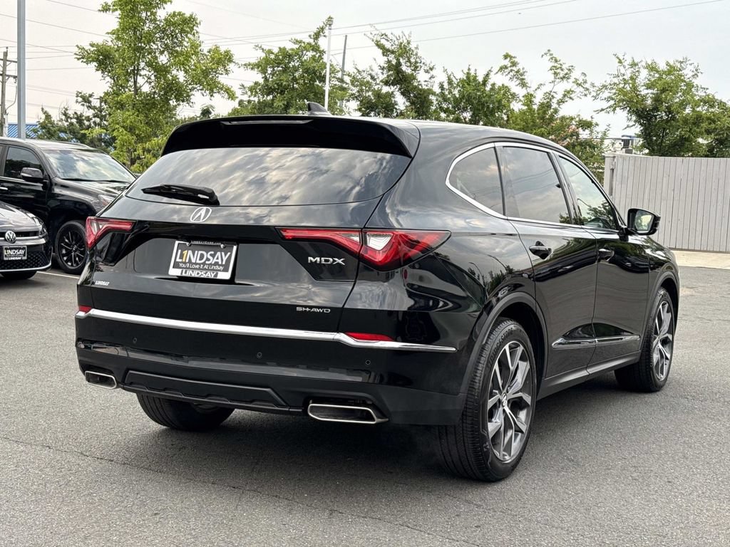 Used 2023 Acura MDX SH-AWD w/ Technology Package image 3