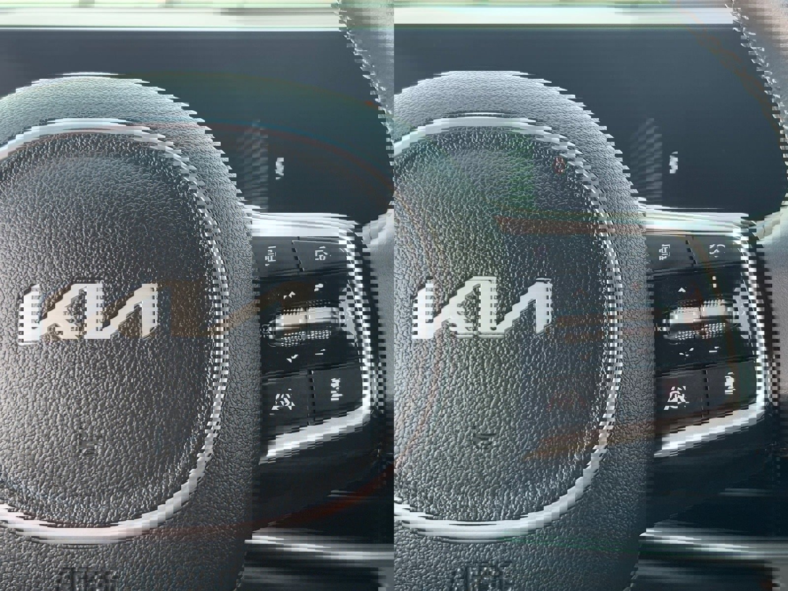 Used 2024 Kia Sorento S image 20