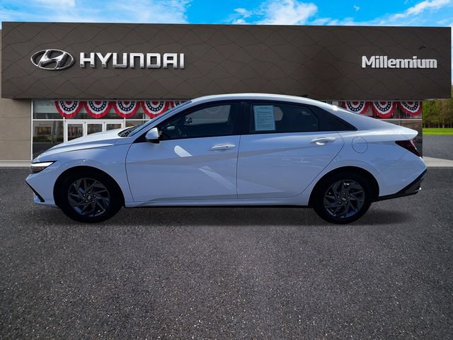 Certified 2024 Hyundai Elantra SEL FWD image 6