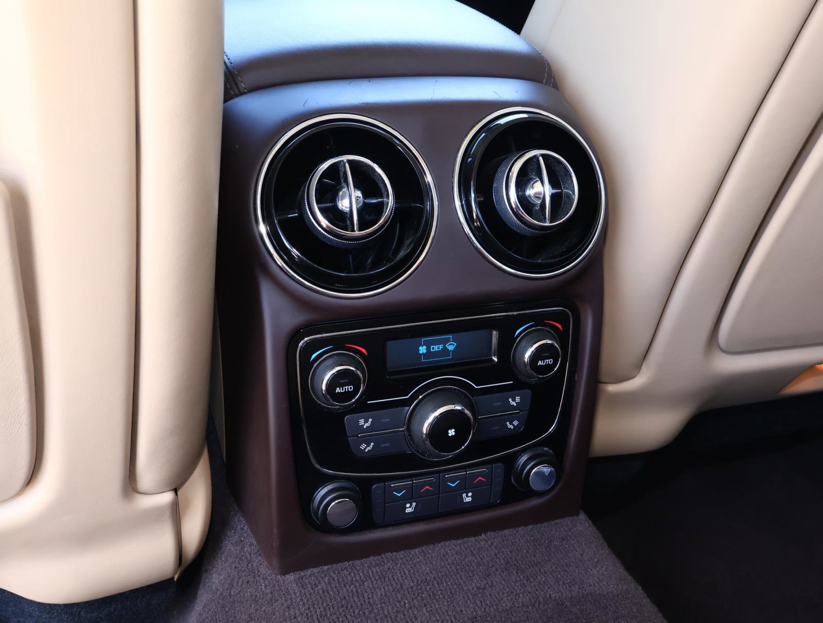 Used 2018 Jaguar XJ L Portfolio image 12