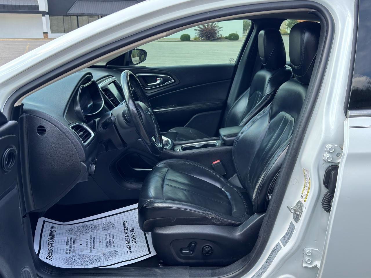 Used 2017 Chrysler 200 Limited Platinum FWD image 11