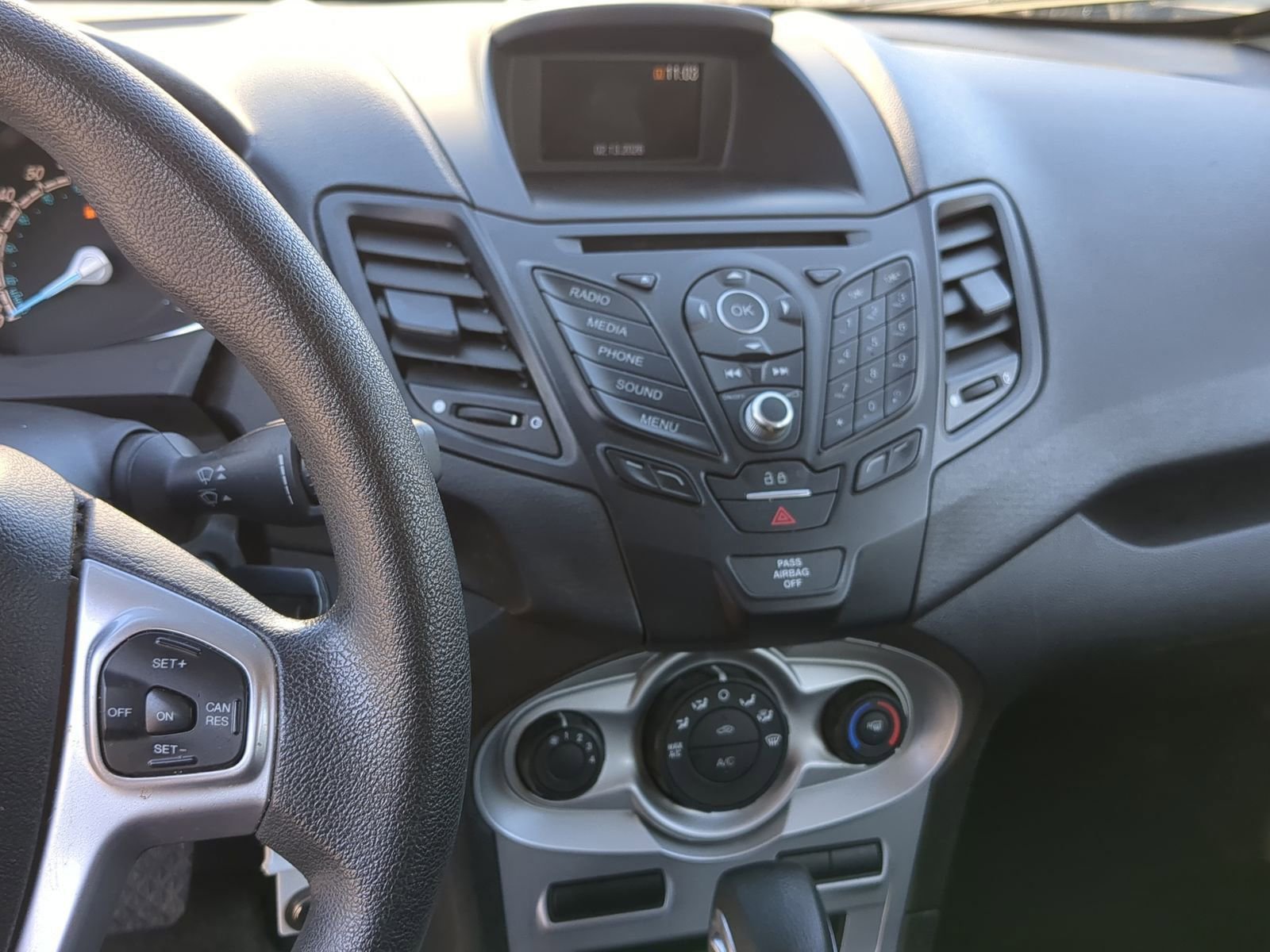 Certified 2018 Ford Fiesta SE image 28