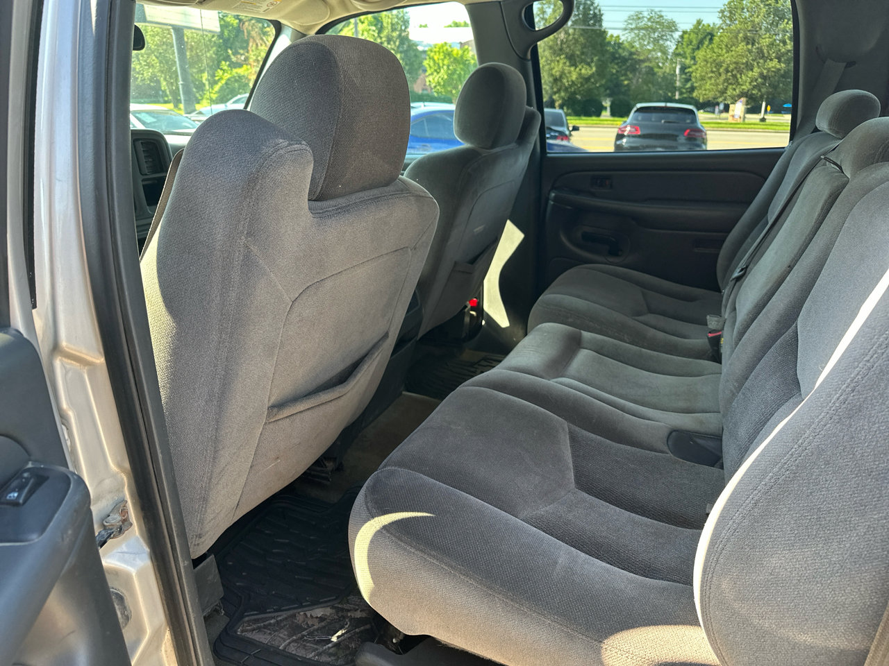 Used 2004 GMC Sierra 3500 SLE w/ Heavy-Duty Power Package image 22