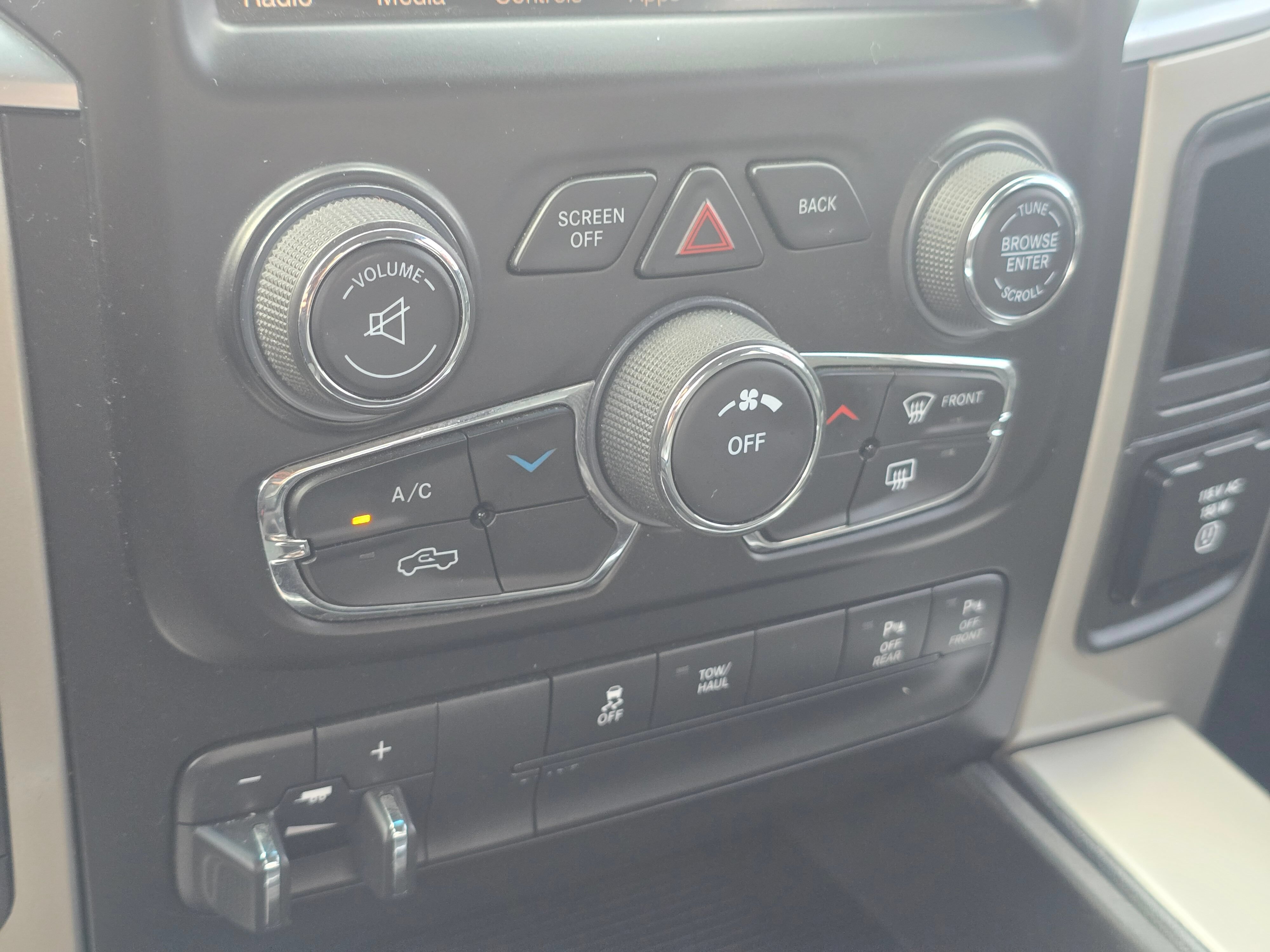Used 2015 RAM 1500 Big Horn AWD/4WD image 28