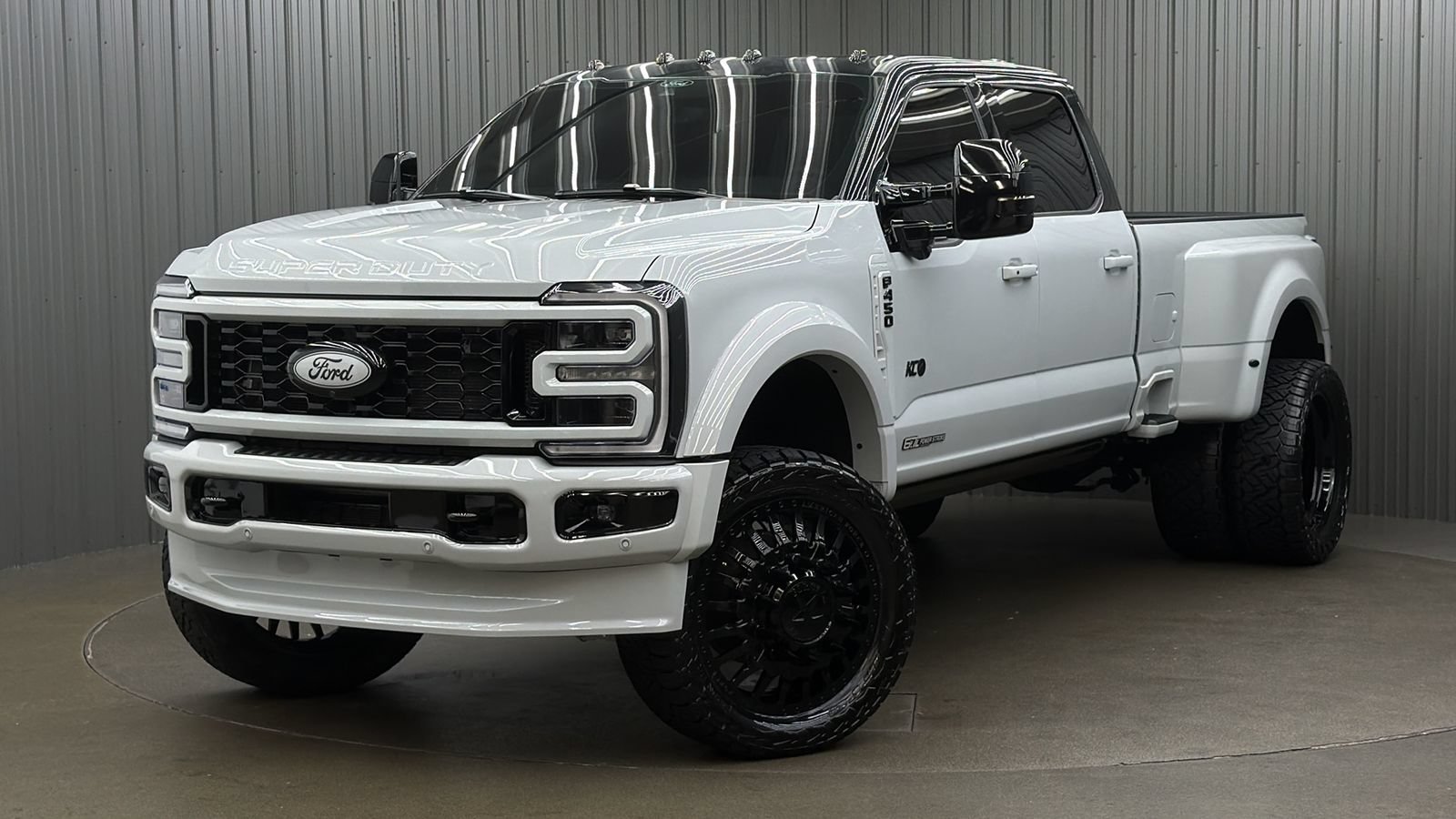 Used 2026 Ford F450 Platinum w/ FX4 Off-Road Package AWD/4WD video 1
