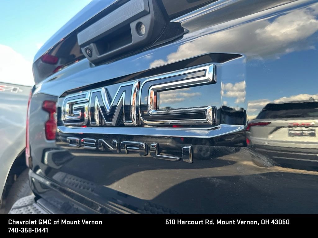 New 2026 GMC Canyon Denali w/ LPO, Denali Black Edition AWD/4WD image 10