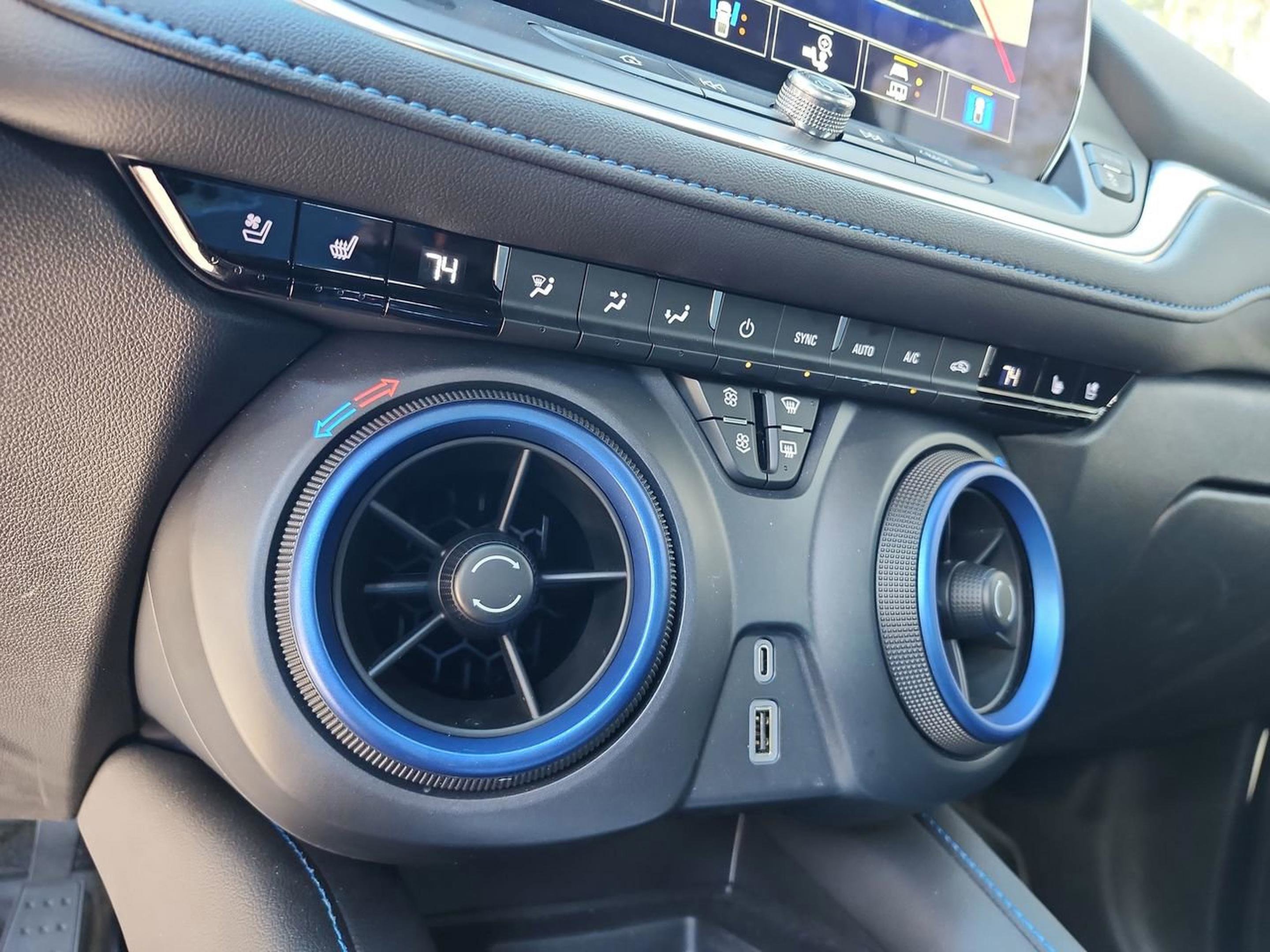 Used 2023 Chevrolet Blazer RS w/ Driver Confidence II Package image 29