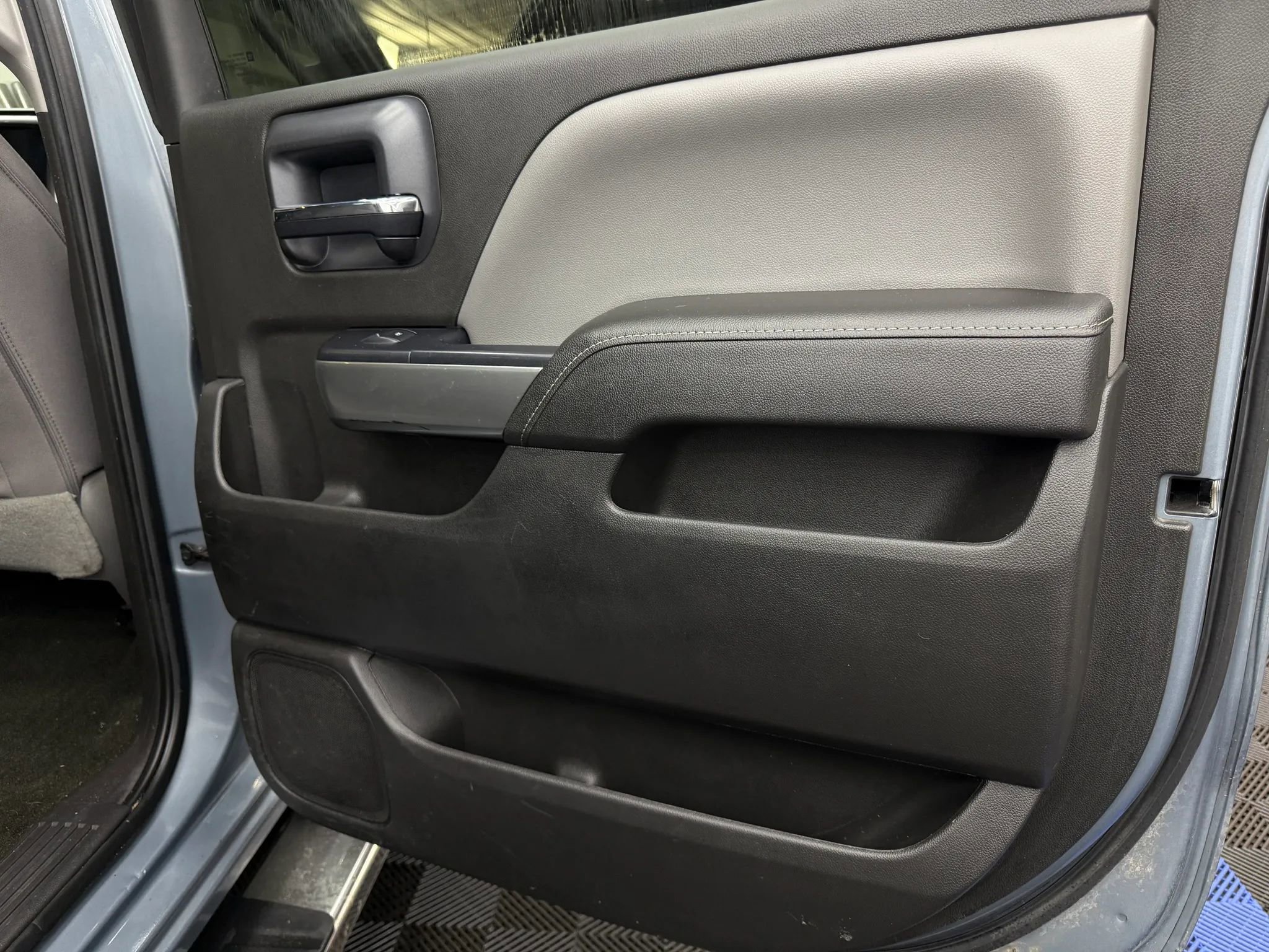 Used 2016 Chevrolet Silverado 1500 LT w/ All Star Edition AWD/4WD image 8