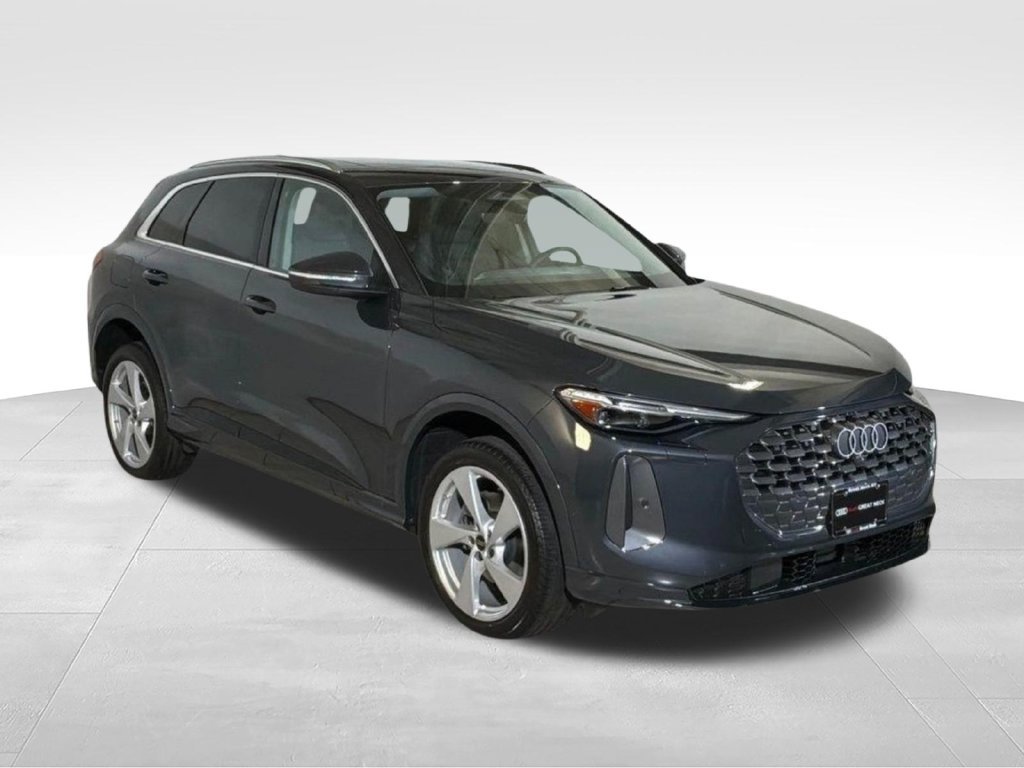 Used 2025 Audi Q5 Premium Plus w/ Premium Plus AWD/4WD image 9