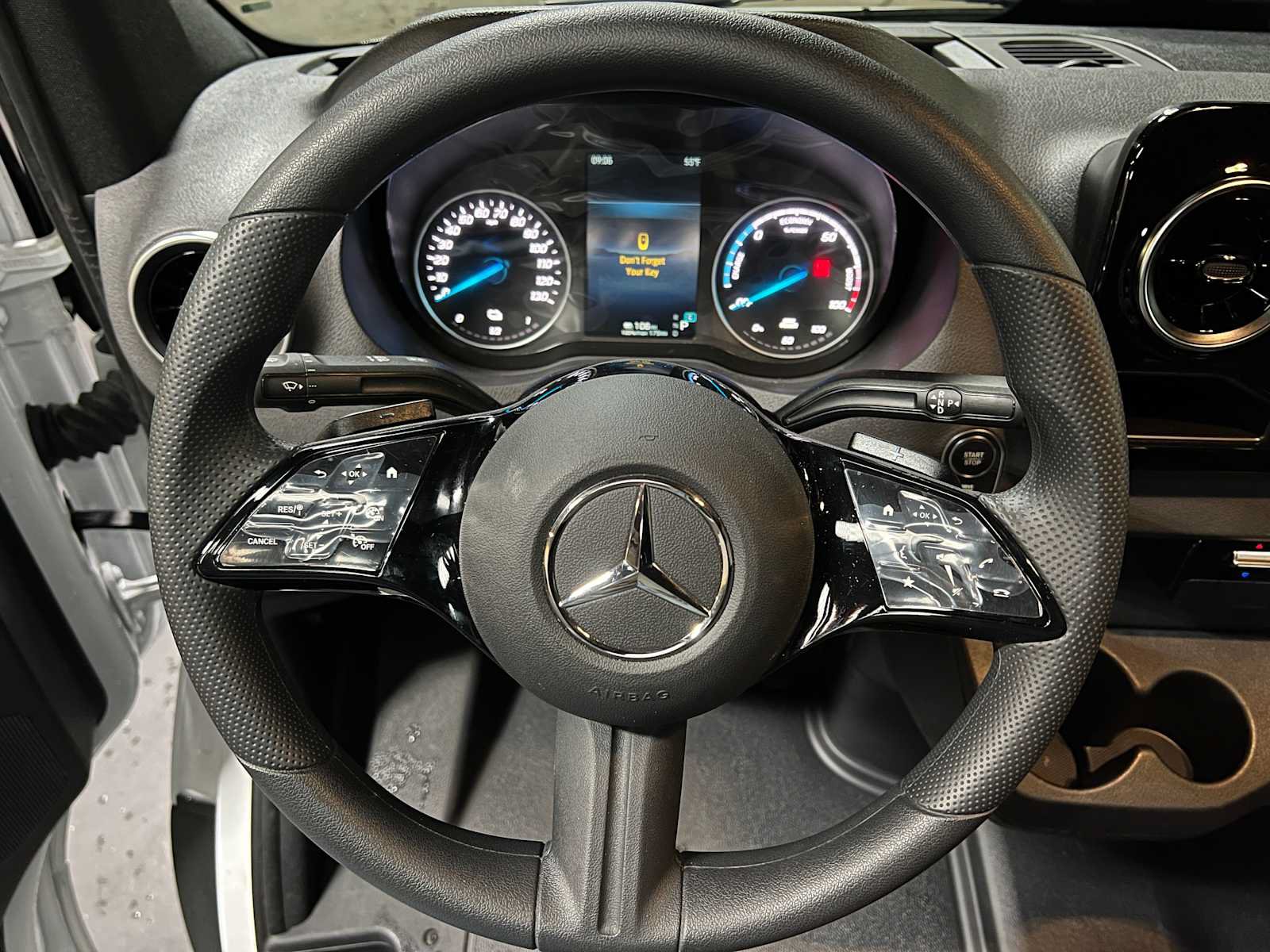 New 2025 Mercedes-Benz eSprinter 144 Cargo image 26