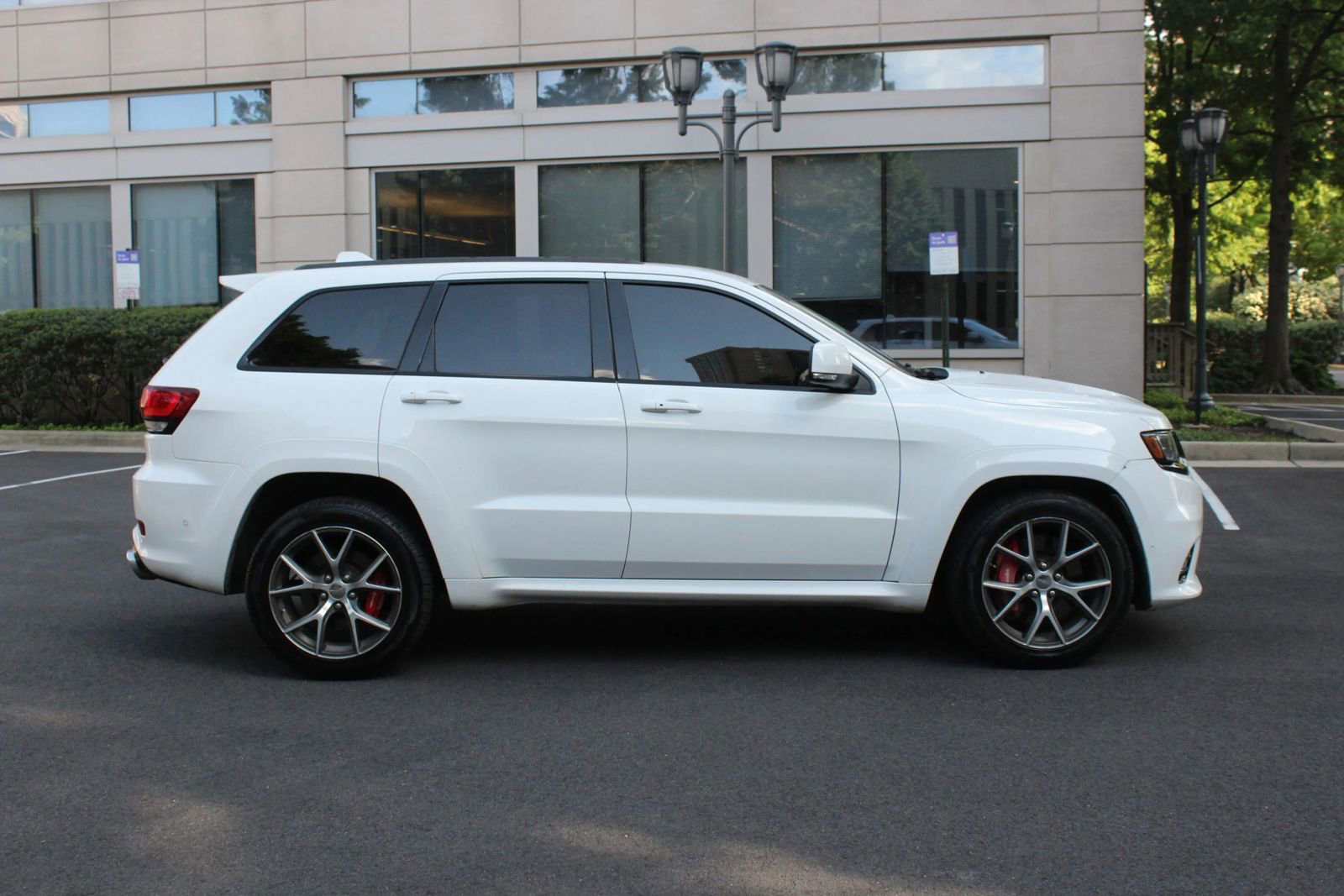Used 2017 Jeep Grand Cherokee SRT AWD/4WD image 6