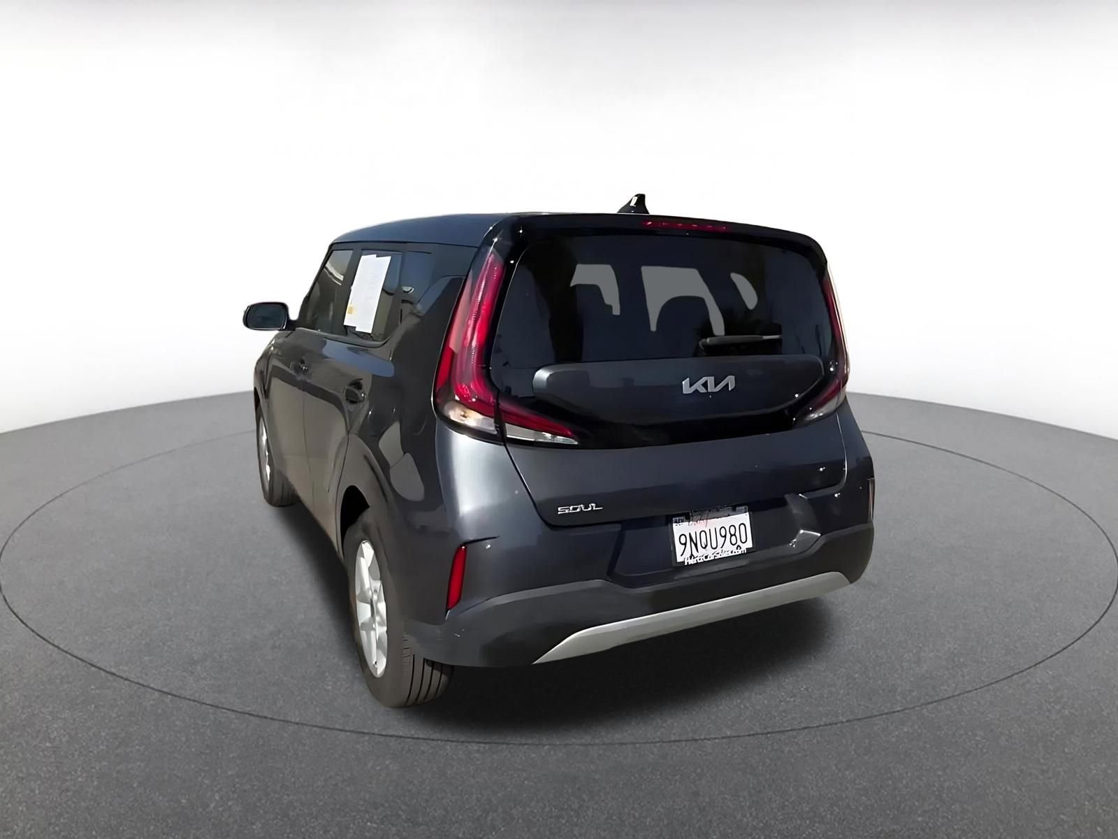 Used 2025 Kia Soul LX w/ LX Technology Package image 11