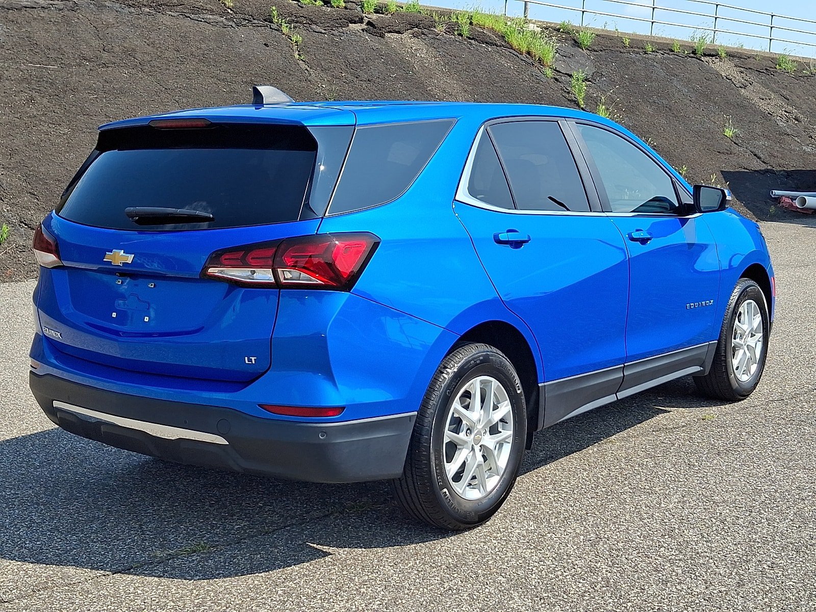 Used 2024 Chevrolet Equinox LT FWD image 6